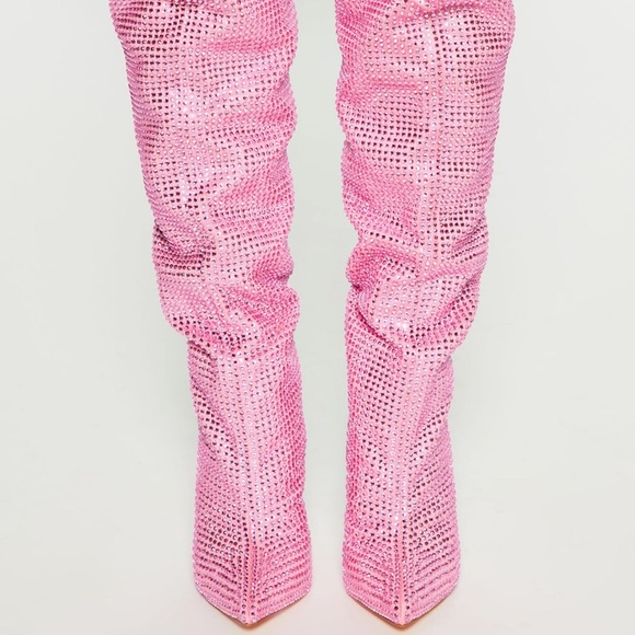 MATERIAL GIRL! - Picture 3 of 8